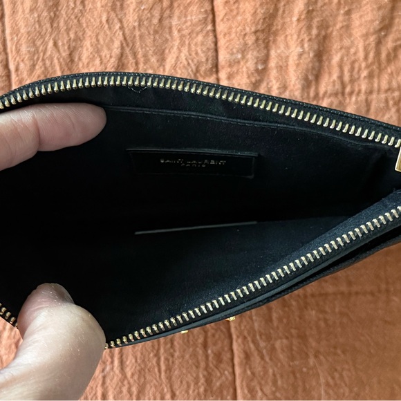 CASSANDRE MATELASSÉ LARGE POUCH IN GRAIN DE POUDRE LEATHER - Picture 5 of 6